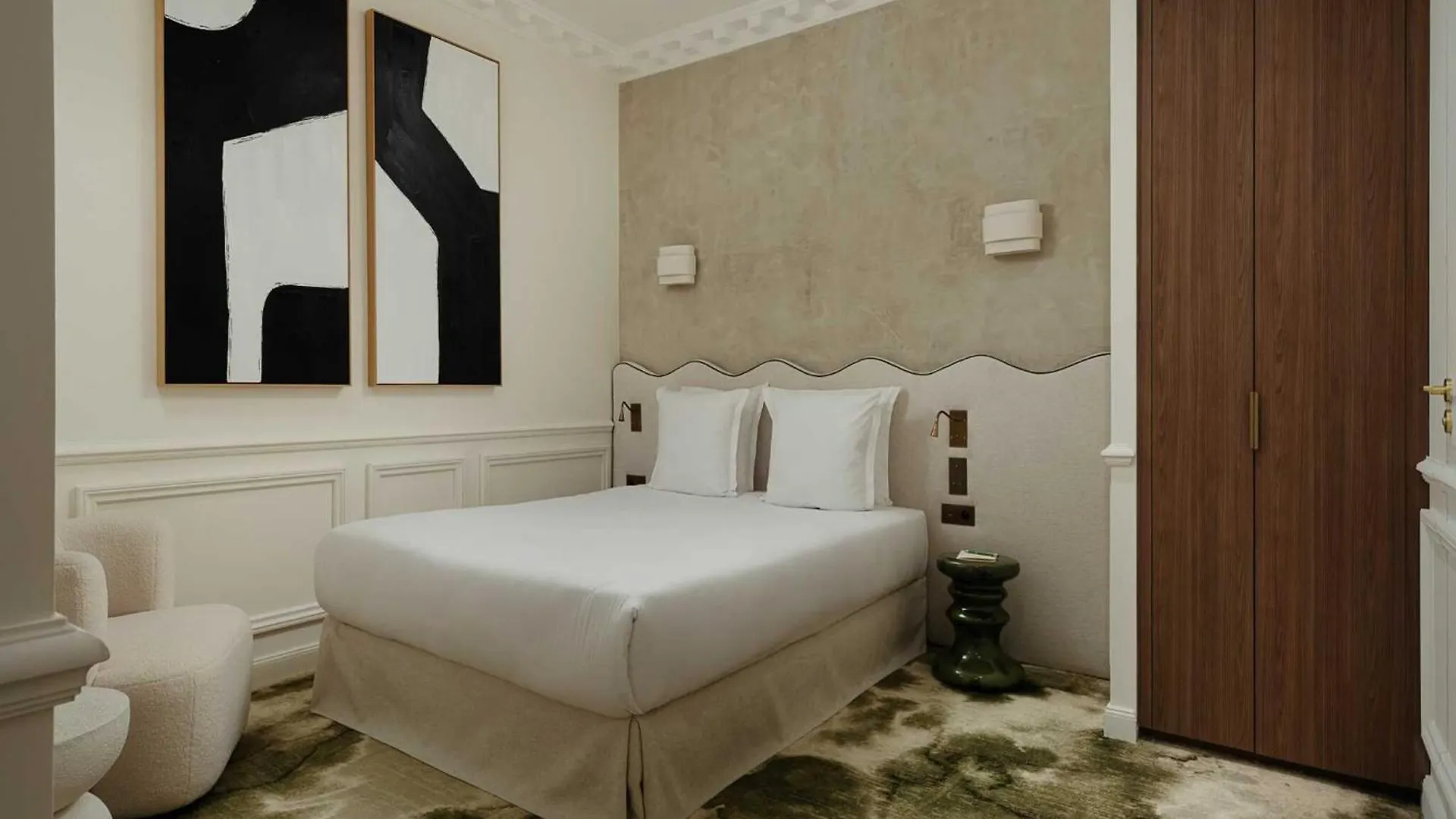Leon Hotel-Pigalle Suite-01-Prm Paryż