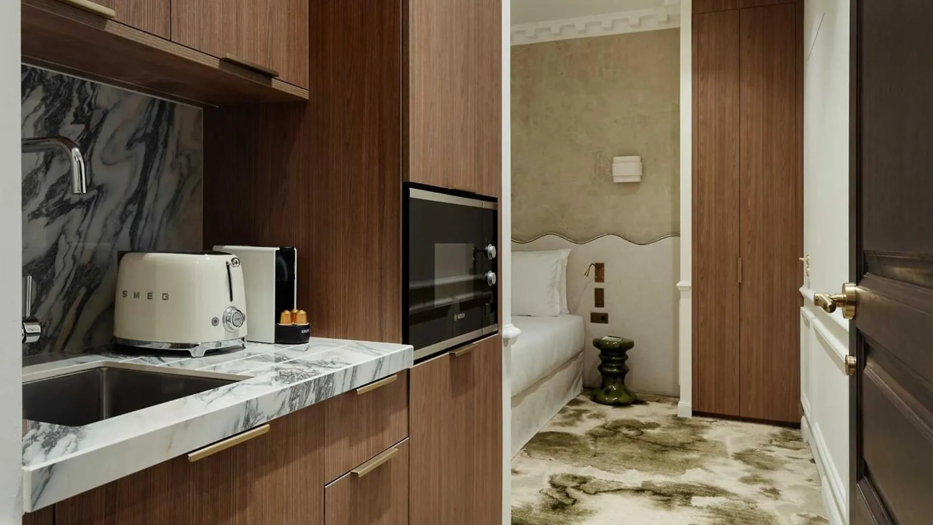 Leon Hotel-Pigalle Suite-01-Prm Paryż Apartament